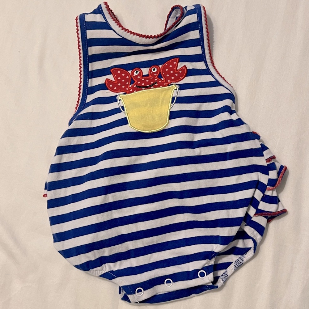 Three Sisters. Crab appliqué Ruffle bottom Bubble. 6 months